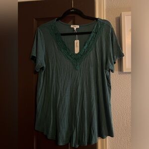 Eyeshadow Green Relaxed Short Sleeve Tee